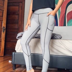 Victoria’s Secret Sport legging